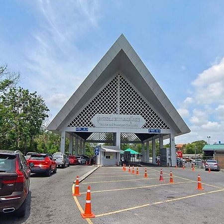 Hotel The Ring Border Ban Khlong Phruan Esterno foto