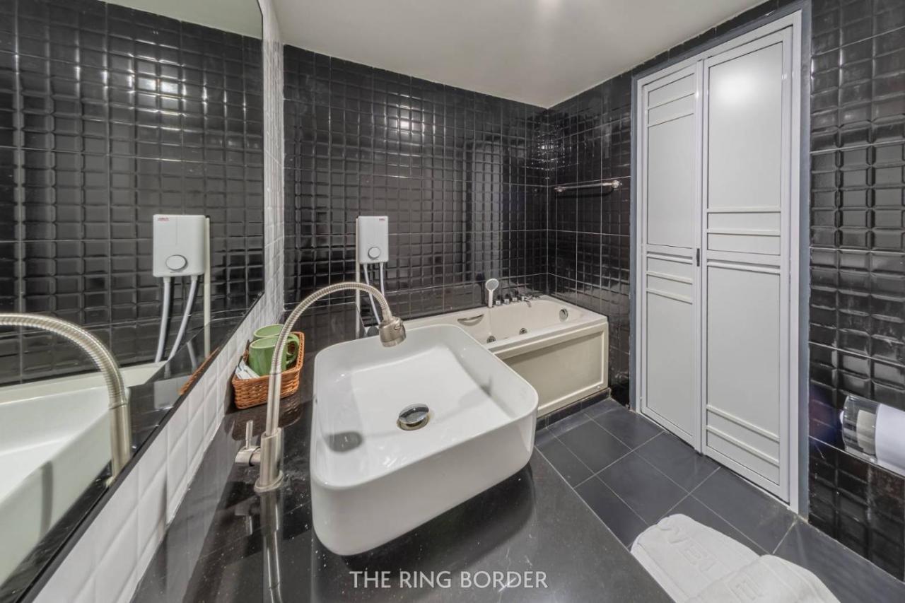 Hotel The Ring Border Ban Khlong Phruan Esterno foto