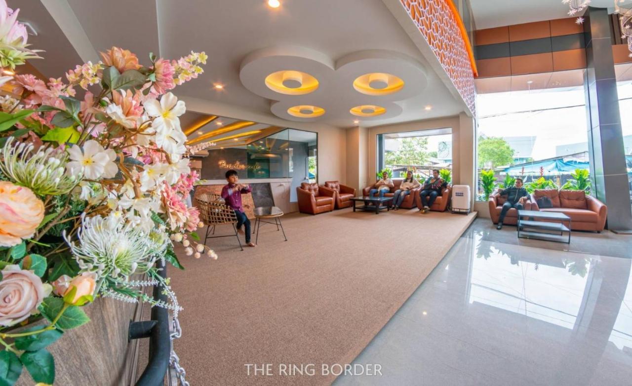Hotel The Ring Border Ban Khlong Phruan Esterno foto